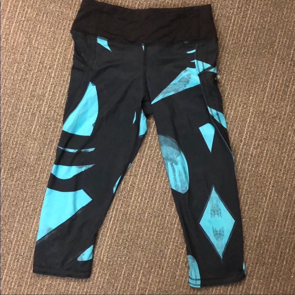 Lululemon Top Speed Crop - Picture 4 of 9